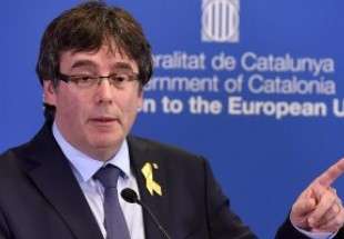 رئيس الحكومة الاسبانية يقترح استفتاء على تعزيز الحكم الذاتي لكاتالونيا