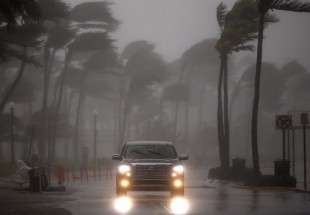 عاصفة قوية تضرب خليج المكسيك بالولايات المتحدة