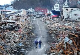 جاپان میں زلزلے اور طوفان سے بڑے پیمانے پر تباہی