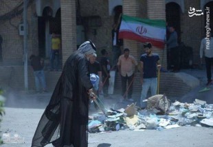 عراقی‌ها سرکنسولگری ایران در بصره را آب و جارو کردند +عکس