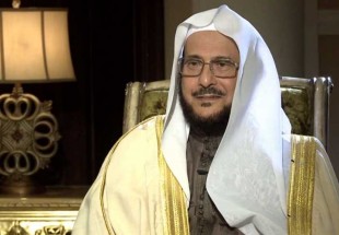 آل الشيخ يعلن عن مراقبة خطب الجمعة ويحذر من انتقاد السلطات "السعودية"