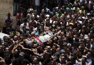 جماهير غزة تودع 4 شهداء