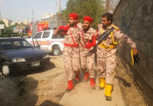 تصاویر ضبط شده با تلفن همراه از لحظه حمله تروریستی در اهواز
