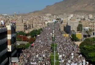 صنعاء تشهد مسيرة "ثورة ضد تحالف الإجرام والتجويع"