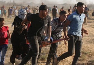 جمعة "الثبات والصمود"شهيدان و124 إصابة بقمع الاحتلال المتظاهرين شرق القطاع