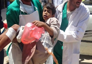 حمله وحشیانه جنگنده‌های سعودی به یک مرکز درمانی در یمن/حملات توپخانه‌ای گسترده یمنی‌ها به مواضع مزدوران در ساحل غربی