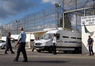 مصلحة السجون الاسرائيلية تنفذ حملة تفتيش ضد اسرى معتقل نفحة