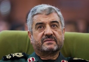 القائد العام للحرس الثوري يعزي السيد نصر الله برحيل أم المقاومة