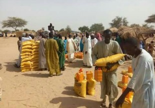 توزیع بسته های غذایی بین نیازمندان در نیجر