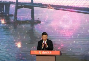 الرئيس الصيني افتتح أطول جسر مائي في العالم