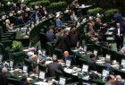 MPs give vote of confidence to Rouhani