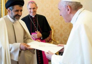 سفیر ایران در واتیکان استوارنامه خود را تقدیم پاپ کرد