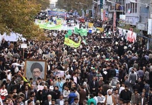 راهپیمایی 13 آبان یکی از راه‌های اعلام مخالفت با نظام استکبار است