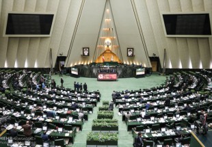 نامه نمایندگان مجلس به روحانی در انتقاد از بی‌کفایتی بانک مرکزی