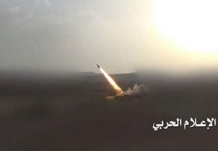إطلاق صاروخ "زلزال1" على تجمعات للمنافقين غربي مأرب في اليمن
