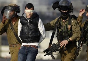 العدو الصهيوني يعتقل 4 فلسطينيين من الضفة الغربية