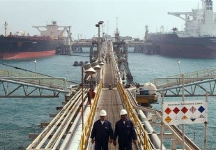 Iran sells 700,000 barrels in second oil auction