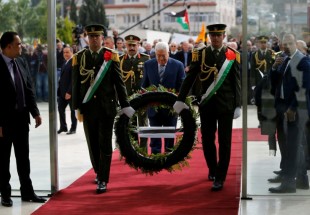 Mahmoud Abbas profite du 14e anniversaire du décès d