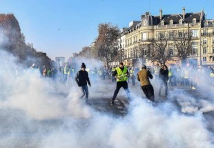 400 جريح في الاحتجاجات على ارتفاع أسعار الوقود بفرنسا