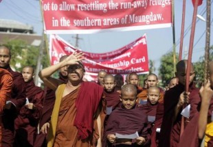 تظاهرات بودائیان در اعتراض به بازگشت آوارگان روهینگیایی