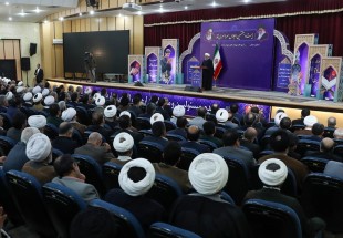 الرئيس روحاني: الصلاة مظهر الدين وقوة الاسلام