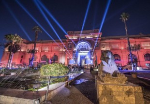 Antiquities minister reveals major theft at Egyptian Museum