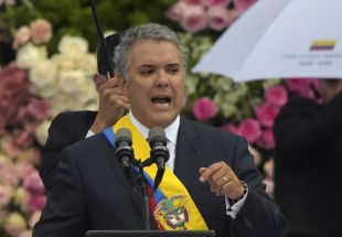 رئيس كولومبيا  قلق من وجود القاذفات الروسية في فنزويلا