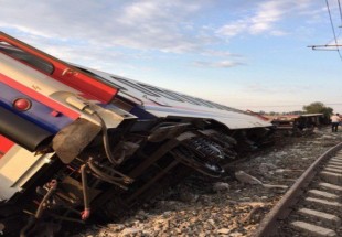 تركيا: ارتفاع حصيلة حادث القطار بأنقرة الى تسعة قتلى و86 جريحا