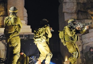 قوات الإحتلال تعتقل 10 مواطنين فلسطينيين بالضفة الغربية