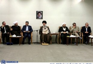 انتشار "جزییات کامل" جلسه رهبرانقلاب با نمایندگان کاندیداهای ٨٨/ رهبر انقلاب به نمایندگان موسوی و کروبی چه گفتند