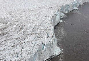 العلماء يصلون إلى "بحيرة الألغاز" تحت جليد القطب الجنوبي