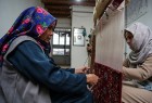 هنر بافت فرش"دو رو ابریشم"در مناطق ترکمن‌نشین خراسان شمالی+تصاویر