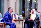 رئيس الوزراء القطري يلتقي بوزير أردني في الدوحة