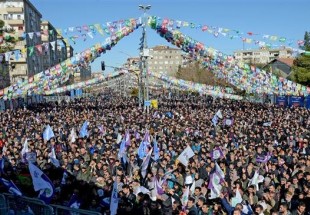 Kurdish demonstrators voice solidarity with detained lawmaker