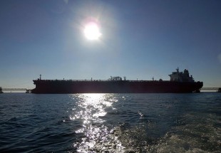 کارشکنی وزارت نفت در مسیر عرضه نفت در بورس پایان ندارد