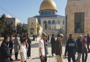 ​یورش  85 شهرک نشین و 103 افسر ارتش اسرائیل به مسجد الاقصی