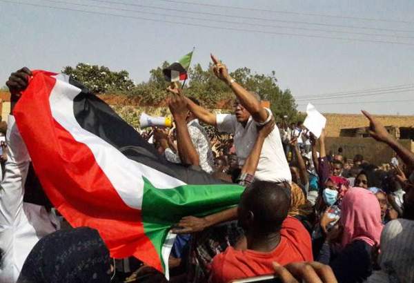 Omar Al-Bachir essaye la réconciliation pour calmer les manifestations