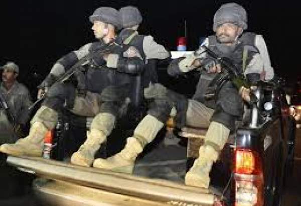 پاکستان کے شہر ڈی آئی خان میں فائرنگ سے 4 سیکیورٹی اہلکار ہلاک