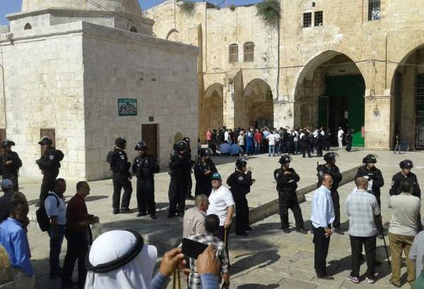 مجموعة من المستوطنين تقتحم المسجد الأقصى المبارك