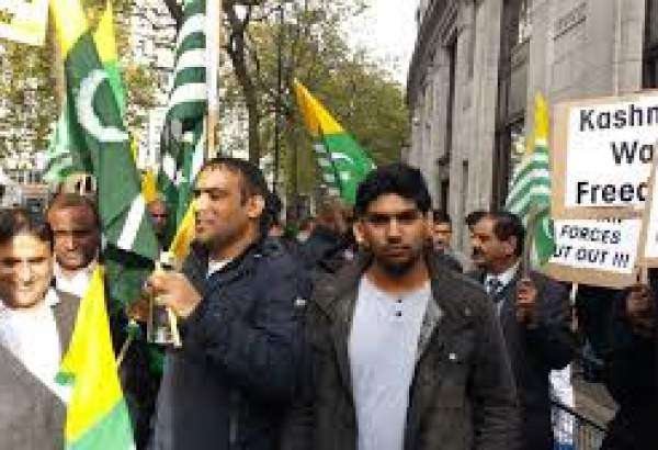 لندن میں ہندوستانی ہائی کمیشن کے سامنے احتجاج