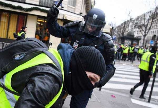 Le gouvernement de la France répressie les manifestations des Gilets jaunes