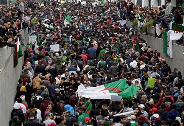 Algérie : les ingérences étrangères font virer les manifestations au chaos