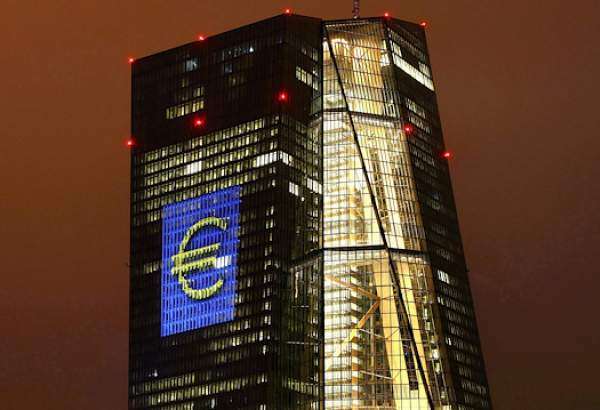 Nearly 5,000 bankers in EU earn more than $1 mln a year