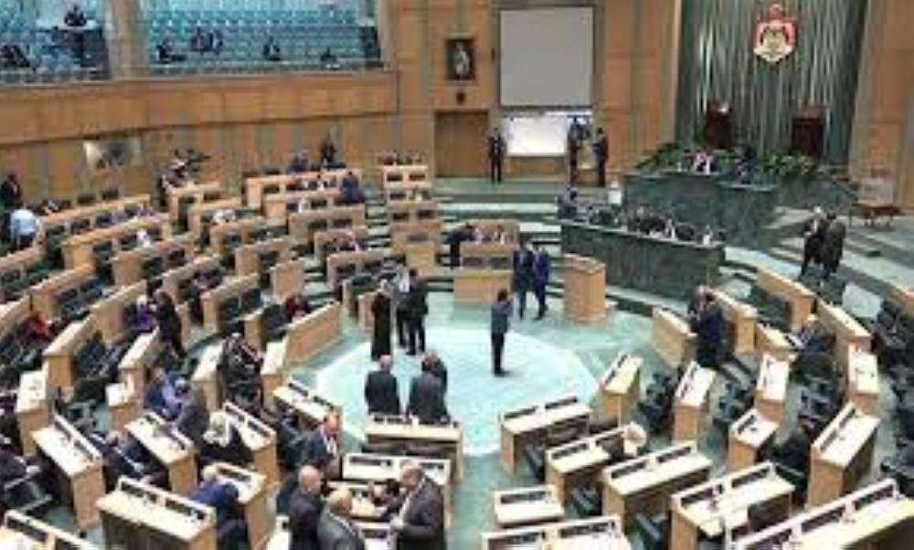 البرلمان الأردني يوصي الحكومة بسحب سفيرها من "إسرائيل" وطرد السفير الإسرائيلي
