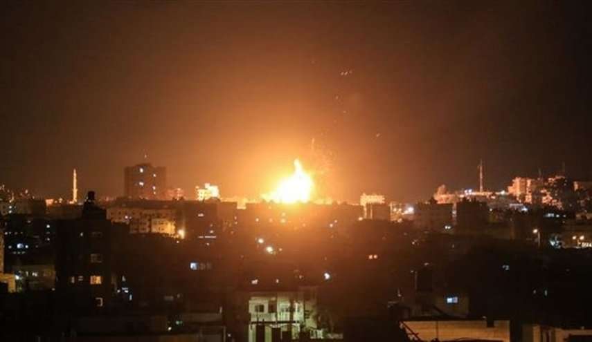 تجدد غارات الاحتلال فجر الثلاثاء على غزة رغم إعلان وقف إطلاق النار