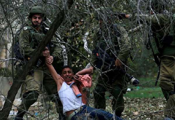 Israel arrests 3 Palestinians near Gaza fence