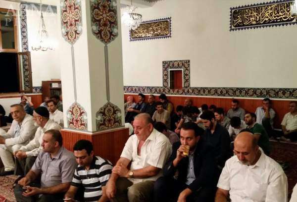 إقامة احتفال الأعياد الشعبانية في مسجد والدة خان بإسطنبول