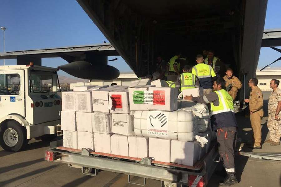 ايطاليا ترسل شحنة مساعدات انسانية لمنكوبي السيول في ايران