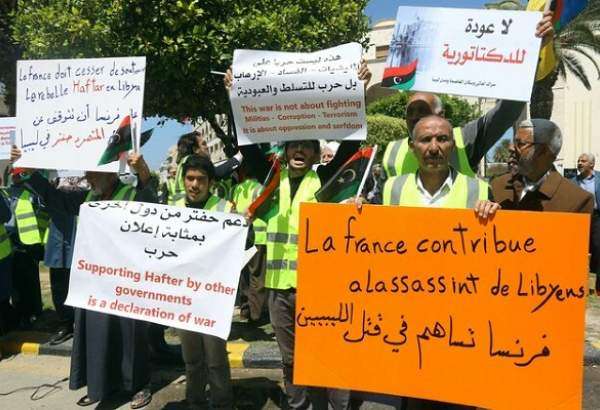 تظاهرات جلیقه‌زردهای لیبیایی علیه حمایت پاریس از حفتر