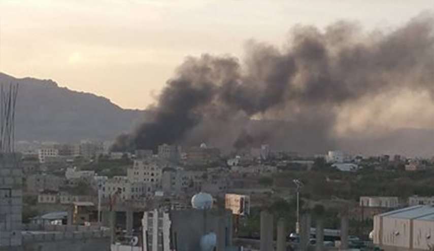 طائرات العدوان السعودي تقصف صنعاءصباح السبت والتحليق لا يزال مستمر